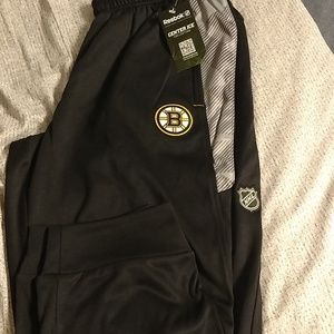 Boston Bruins running pants